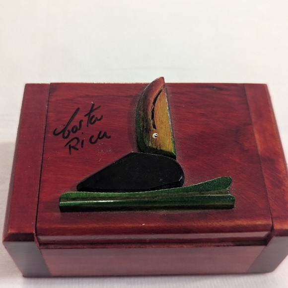 Handmade Trinket Box From Costa Rica - Picture 1 of 11